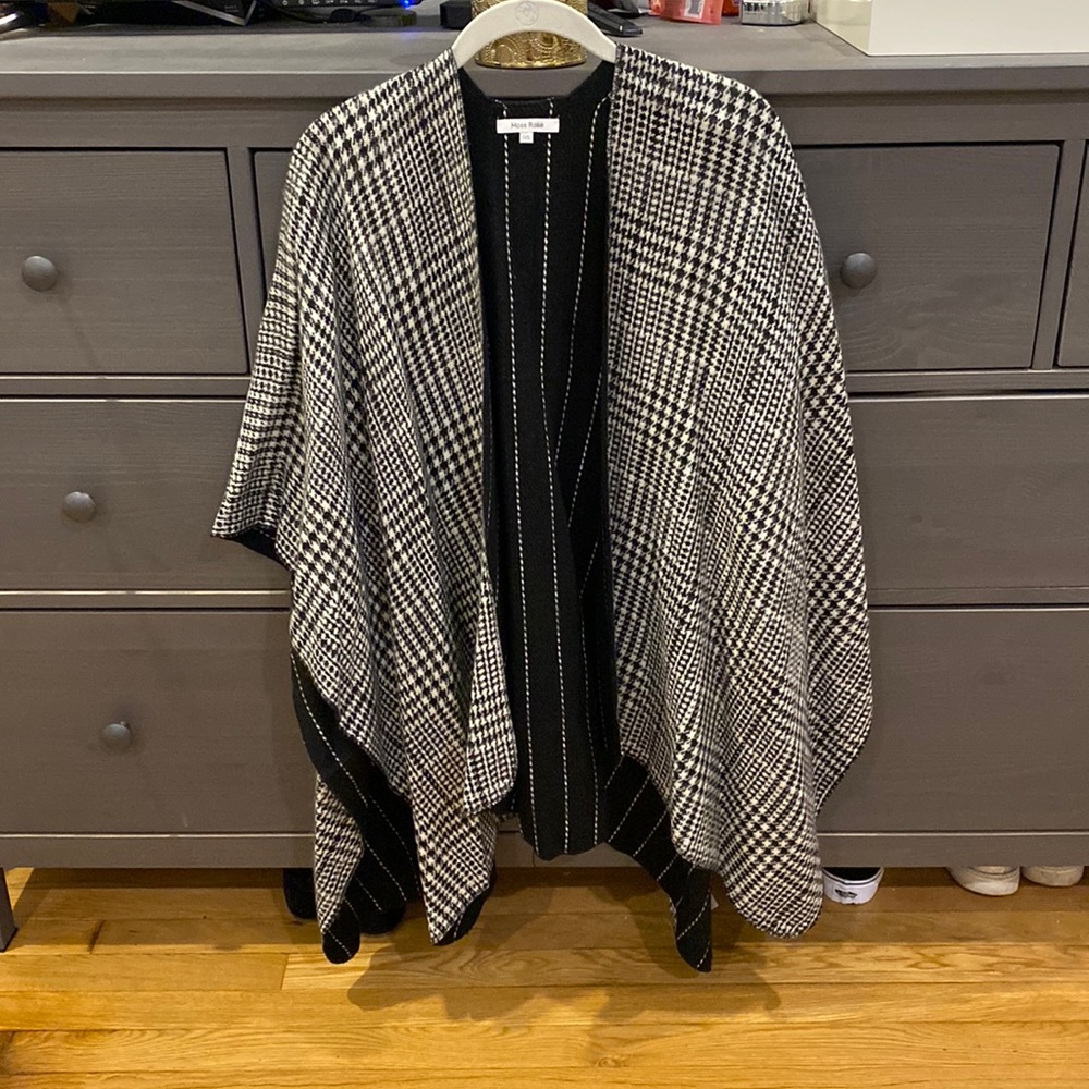 Reversible Cape